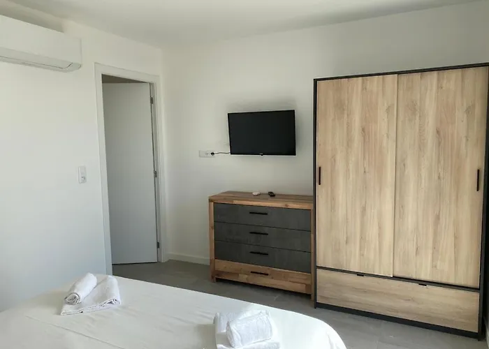 Blue Agosta מלון דירות