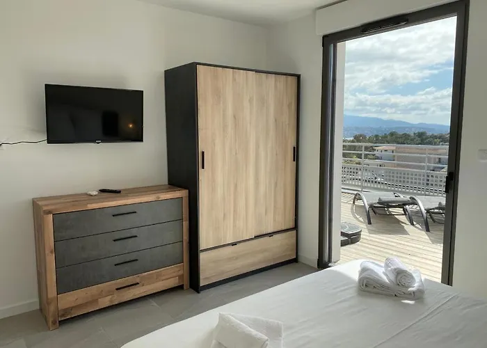 מלון דירות Blue Agosta